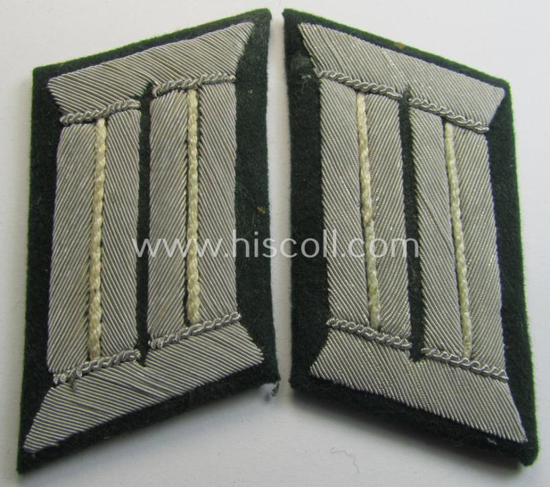 Pair of WH (Heeres) collar-tabs (ie. 'Kragenspiegel für Offiziere') as piped in the white- (ie. 'weisser'-) coloured branchcolour as was intended for an: 'Offizier der Infanterie-Truppen'