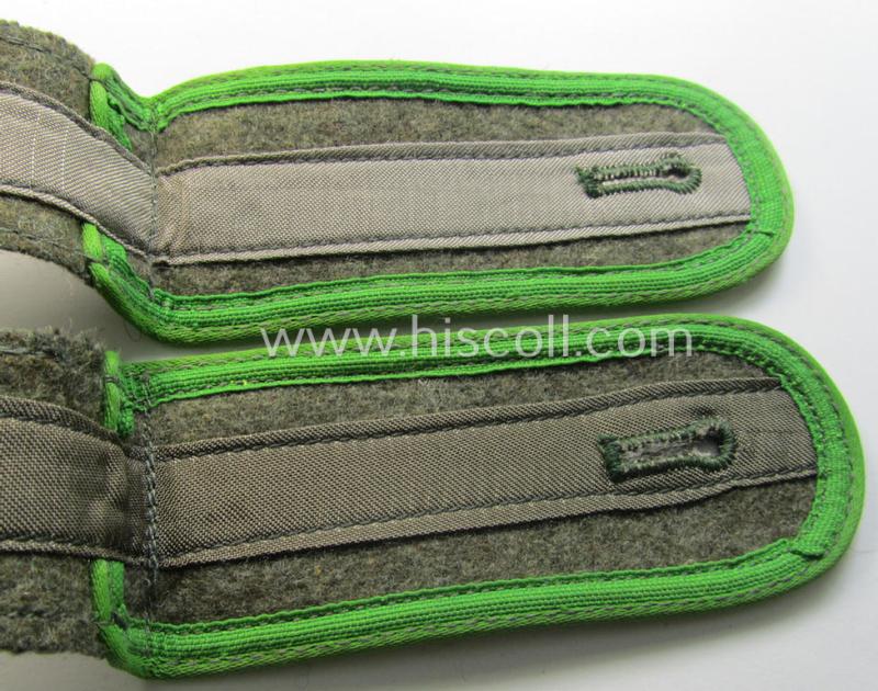 Pair of later-war-period, WH (Heeres) so-called: 'M44'-styled ie. 'simplified', enlisted-mens'-type shoulderstraps as was intended for a: 'Soldat eines Panzergrenadiere-Rgts.'