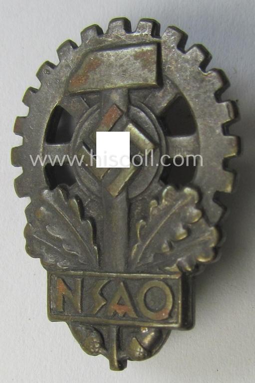 Neat membership-badge (ie. 'Mitgliedsabzeichen') as was intended to signify membership within the: 'Nationalsocialistischer Reichsverband der deutschen Arbeitsopfer (NSAO)', being a maker- (ie. 'Deschler'-) marked example