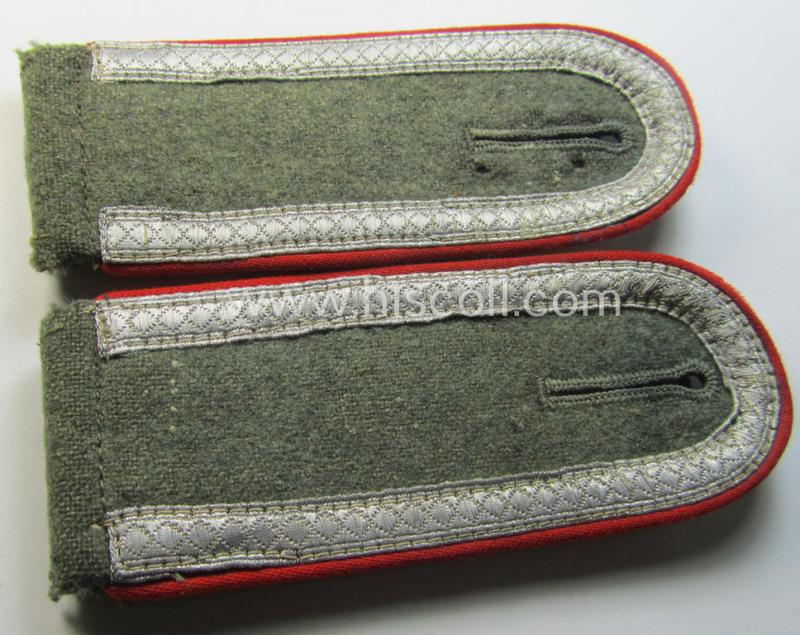 Attractive - and fully matching! - pair of WH (Heeres) early- (ie. mid-) war-period- (ie. 'M40'- ie. 'M43'-pattern), 'standard-issued' NCO-type shoulderstraps as was intended for an: 'Unterwachtmeister eines (Sturm)Art.-Abts. o. Rgts.'