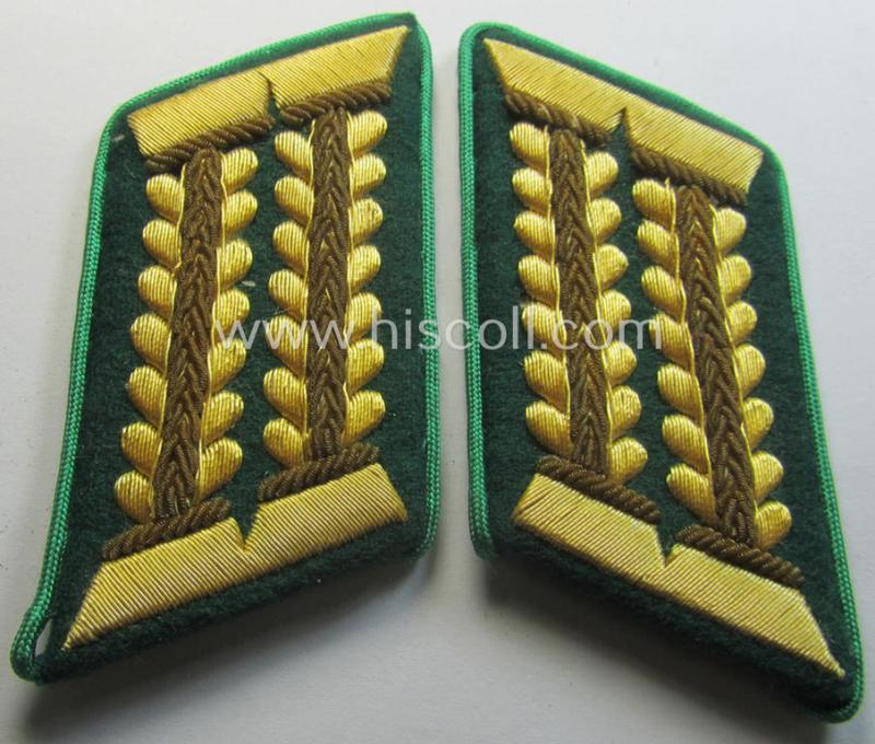 Superb - and fully matching and/or scarcely encountered! - pair of WH (Heeres) hand-embroidered, high-ranked officers'-type collar-patches as was intended for - and with certainty worn by! - a: 'Wehrmachtsbeamte des höheren Dienstes'