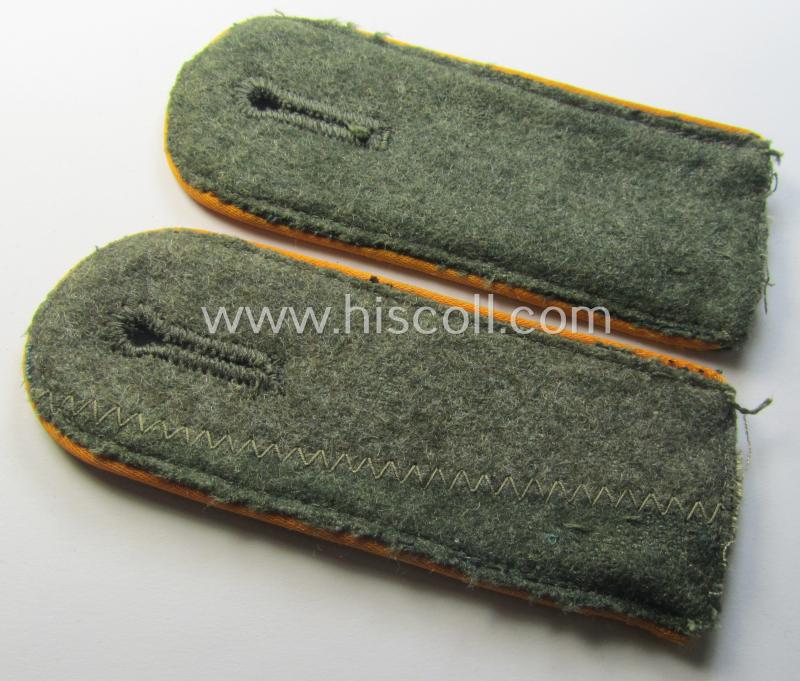Neat - fully matching - pair of clearly 'cut-off' but nevertheless actually scarcely found! - WH (Heeres) early-war-period- (ie. 'M36'- ie. 'M40'-pattern) EM-type shoulderstraps as was intended for a: 'Soldat eines Kavallerie- o. Reiter-Regiments'