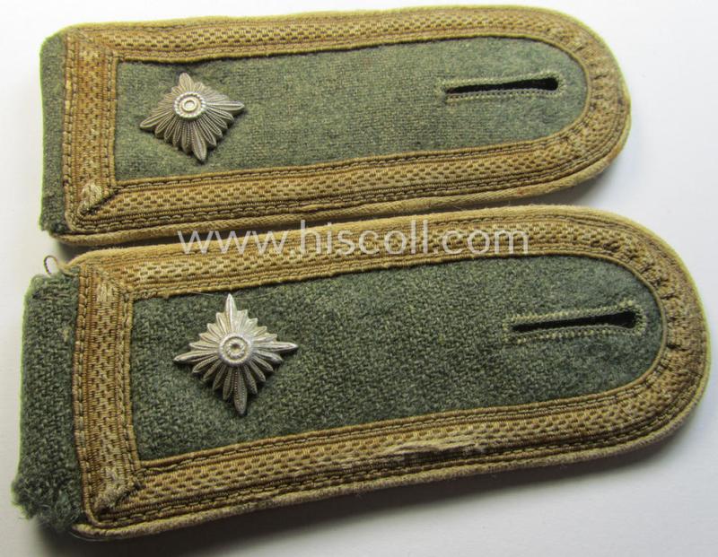 Pair of WH (Heeres) NCO-type shoulderstraps: 'Feldwebel eines Infanterie-Regiments'