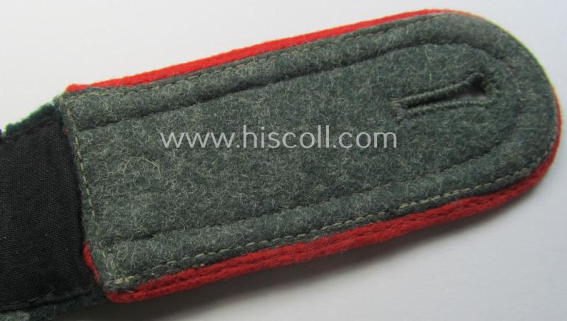 Single, WH (Heeres) NCO-type shoulderstrap: 'Unterwachtmeister eines (Sturm)Artillerie-Abts.s o. Rgts.'