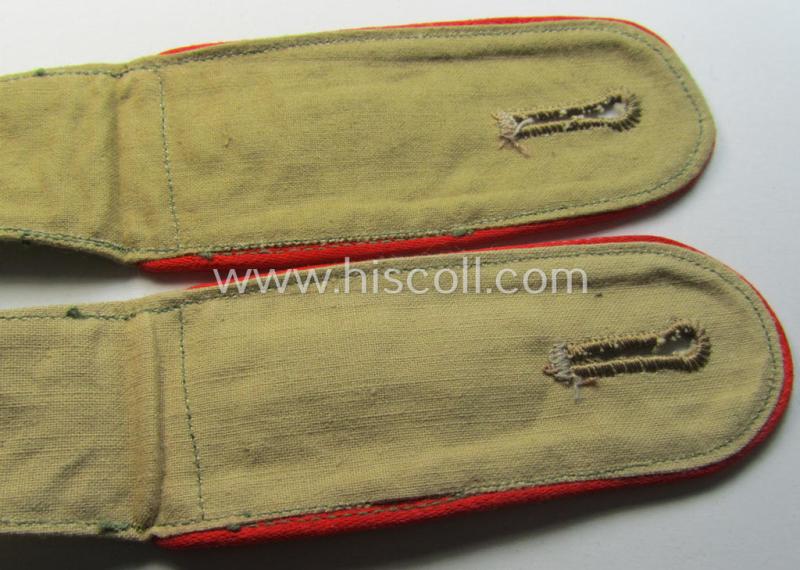 Pair of WH (Luftwaffe) 'tropical-styled', EM-type shoulderstraps: 'Soldat der Flak-Artillerie-Trpn.'