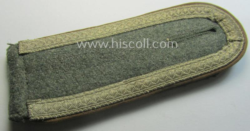 Single, 'M40 o. M43'-pattern, WH (Heeres) NCO-type shoulderstrap: 'Uffz. u. Mitglied des Krads.btle. der Pz.Div. u. Inf.Div.(mot)'