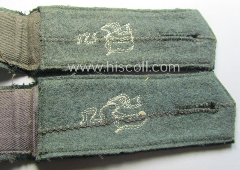 Pair of WH (Heeres), 'cyphered' ('M36'- ie. 'M40'-pattern and pointed-style) EM-type shoulderstraps: a: 'Soldat und Mitglied des Uffz.-Schule Sigmaringen'
