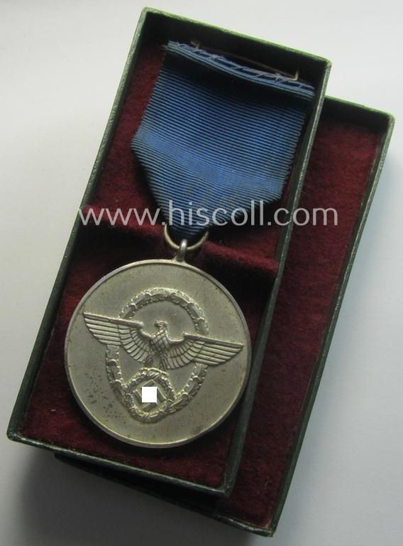 'Polizei-Dienstauszeichnung 3. Stufe' that comes stored in its green-coloured etui