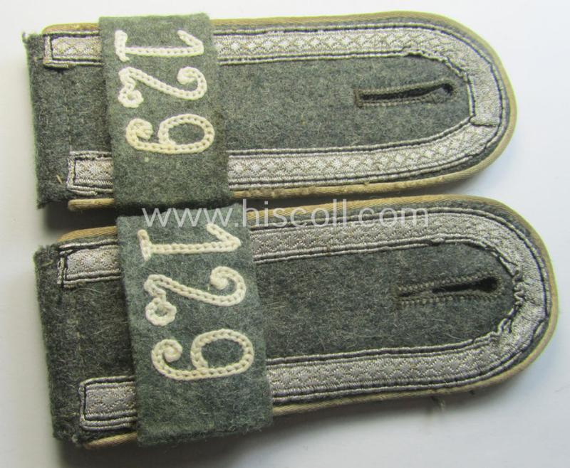Pair of WH (Heeres) 'M41 o. M43'-pattern, NCO-type shoulderstraps with its accompanying 'Überschube'-pair: 'Uffz. des Inf.-Rgts. 129'