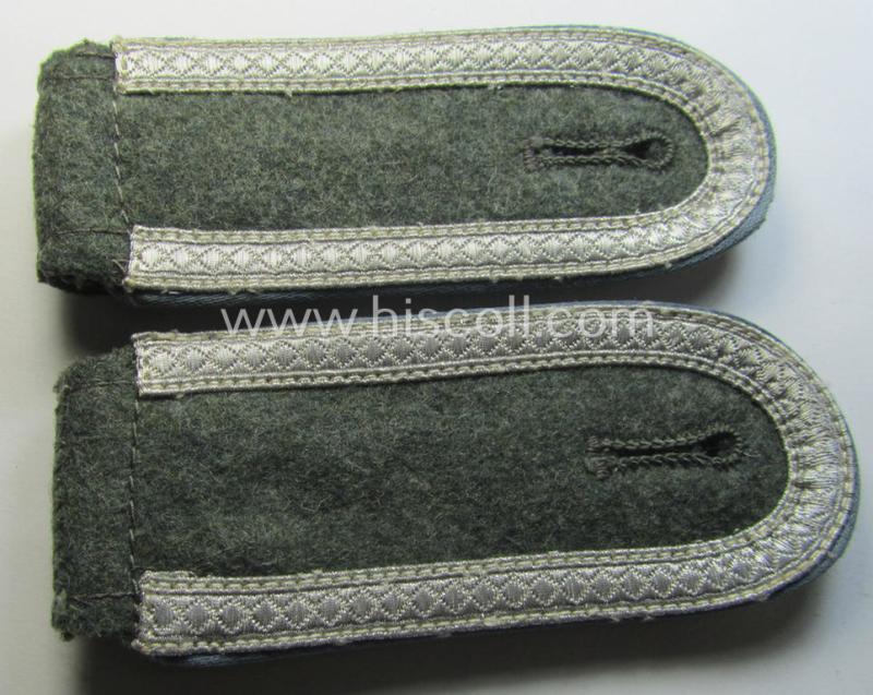 Pair of WH (Heeres) so-called: 'M40 o. M43'-pattern, NCO-type shoulderstraps: 'Uffz. der Nachschub-Trpn.'