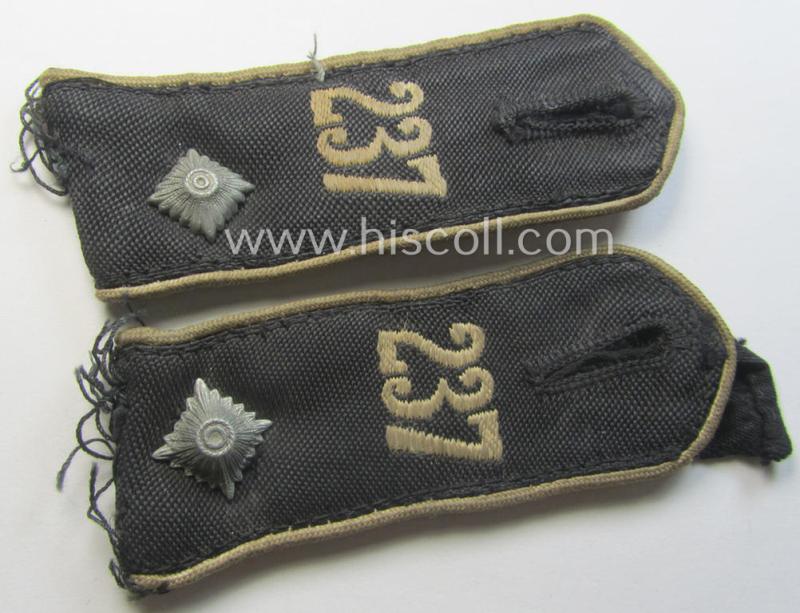 Pair of 'Reiter-HJ' (ie. 'HJ-Streifendienst') shoulderstraps: 'HJ-Kameradschaftsführer' - 'Bann 237' (237 = 'Bann Moers')