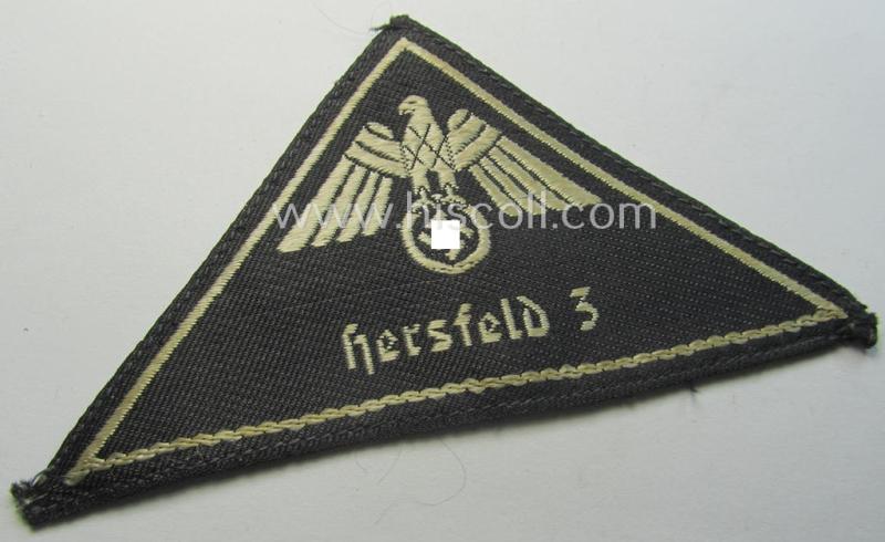'Deutsches Rotes Kreuz'- (or: 'DRK'-) related, EM- (ie. NCO-) type, triangular-shaped arm-eagle as executed in 'BeVo'-weave pattern entitled: 'Hersfeld 3'