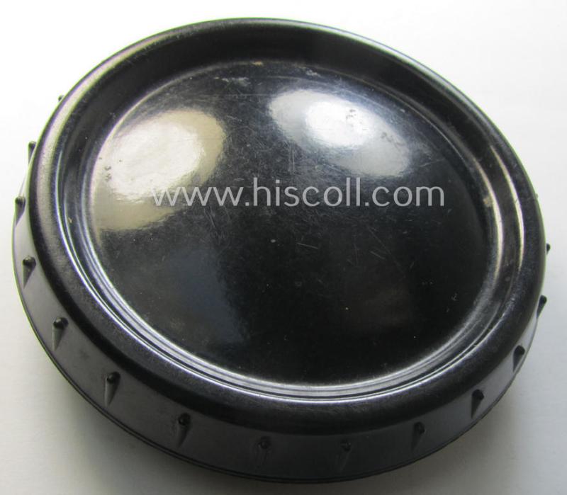 'Standard-issue'-type, WH 'Fettbuchse' (ie. fat-container) being an undamaged example as executed in black-coloured 'Bakelite'-based material
