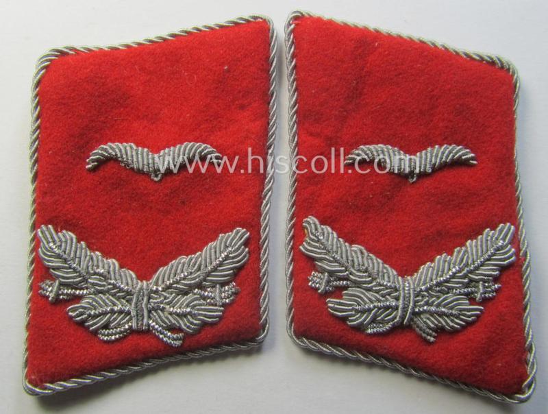 Pair of hand-embroidered, WH (Luftwaffe) officers'-type collar-patches: 'Leutnant der Flak-Artillerie-Truppen'