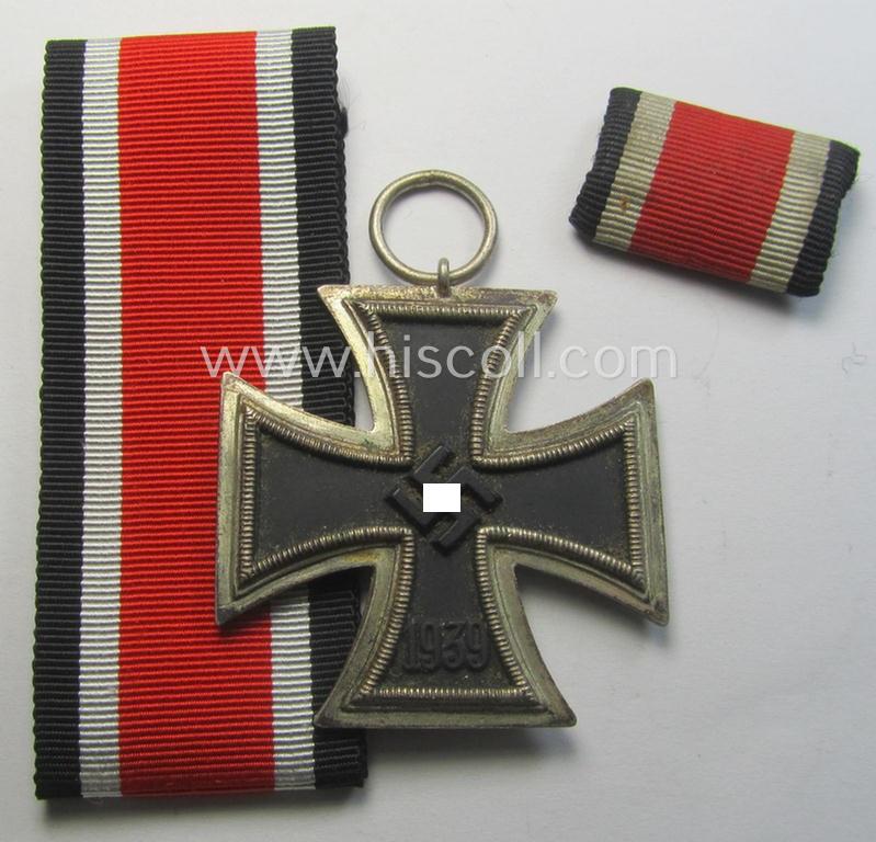 'Eisernes Kreuz II. Klasse' being a (typical) non-maker-marked example by a (by me) unidentified maker (ie. 'Hersteller')