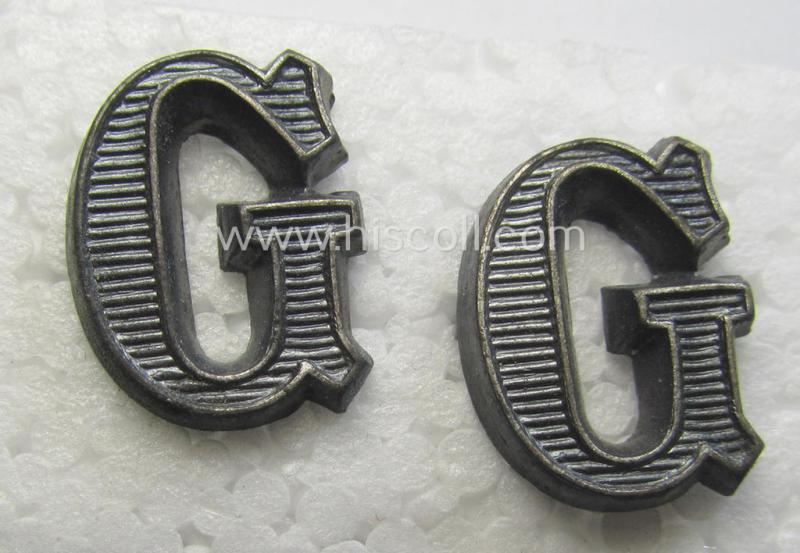 Pair of officers'-pattern, SS- (ie. SS-VT-) related shoulderstrap 'G'-cyphers (ie. 'Ziffern'): 'SS-Regiment Germania'