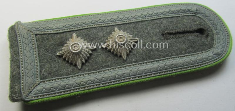 Single, WH (Heeres) early- (ie. mid-) war-period- (ie. 'M40- o. M43'-pattern) NCO-type shoulderstrap: 'Oberfwbl. der Panzer-Grenadier-Trpn.'