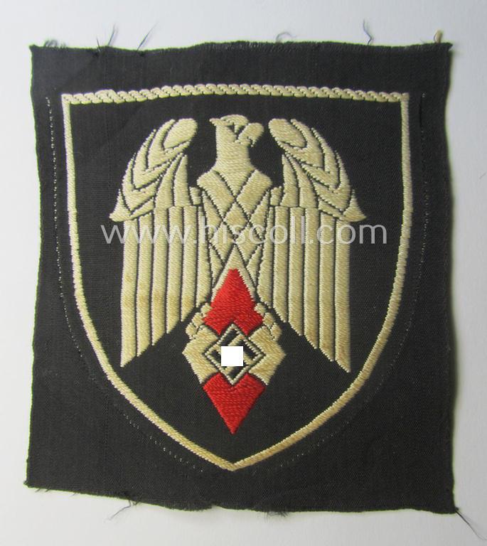 HJ (ie. Hitlerjugend) 'Ärmelabzeichen für Fahnenträger' as executed in 'BeVo'-weave-pattern
