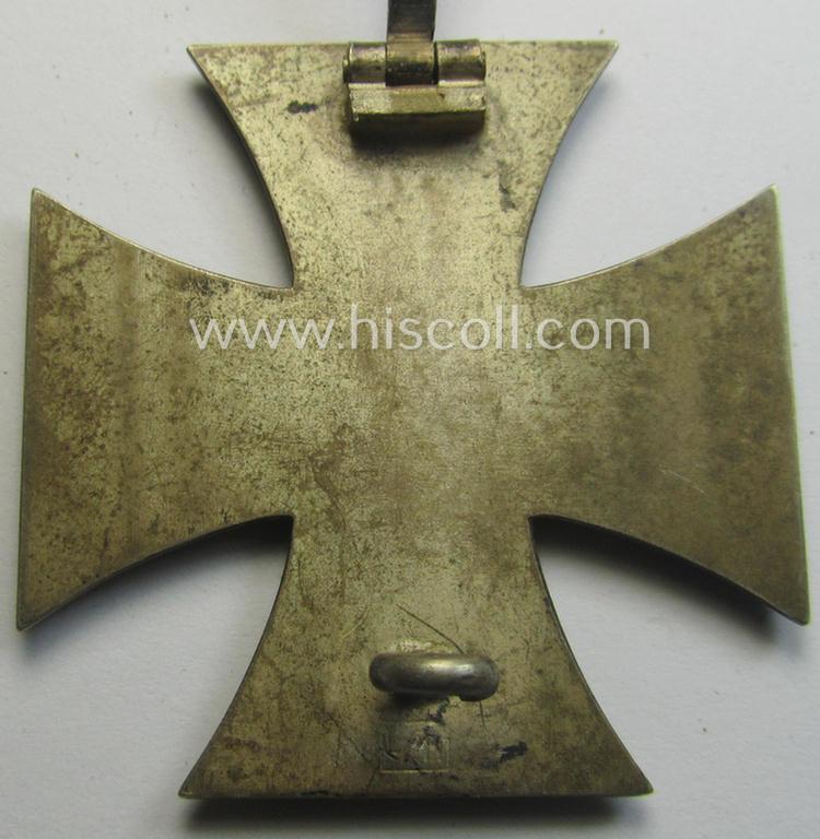 'Eisernes Kreuz 1. Klasse' (or: Iron Cross 1st class) being a neatly maker- (ie. 'L/11'-) marked example as was produced by the (desirable!) 'Hersteller' (ie. maker): 'Wilhelm Deumer'