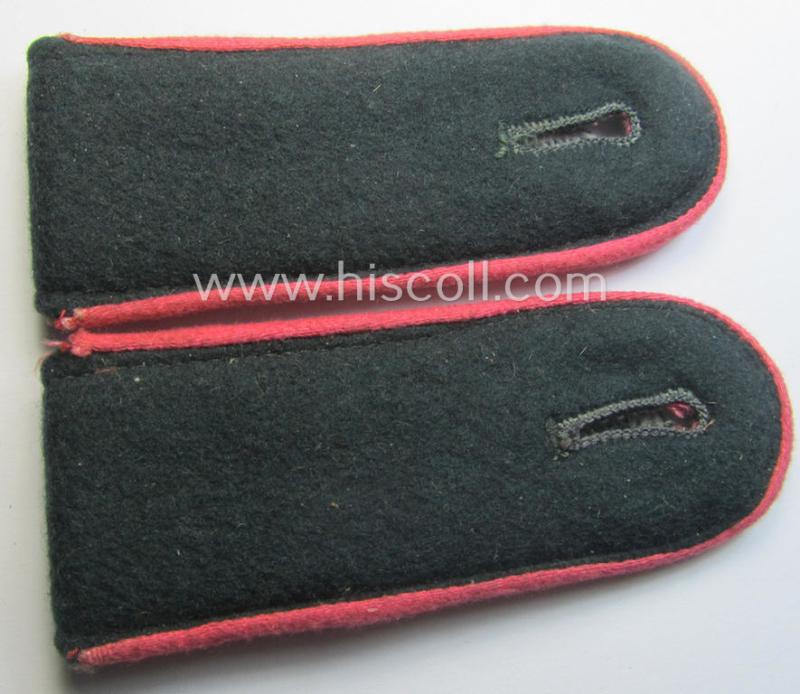 Pair of WH (Heeres), early-war period- (ie. 'M36'- ie. 'M40'-pattern and/or rounded-style) EM-type shoulderstraps: 'Soldat eines Panzer- o. Panzerjäger-Rgts. o. Abts.'