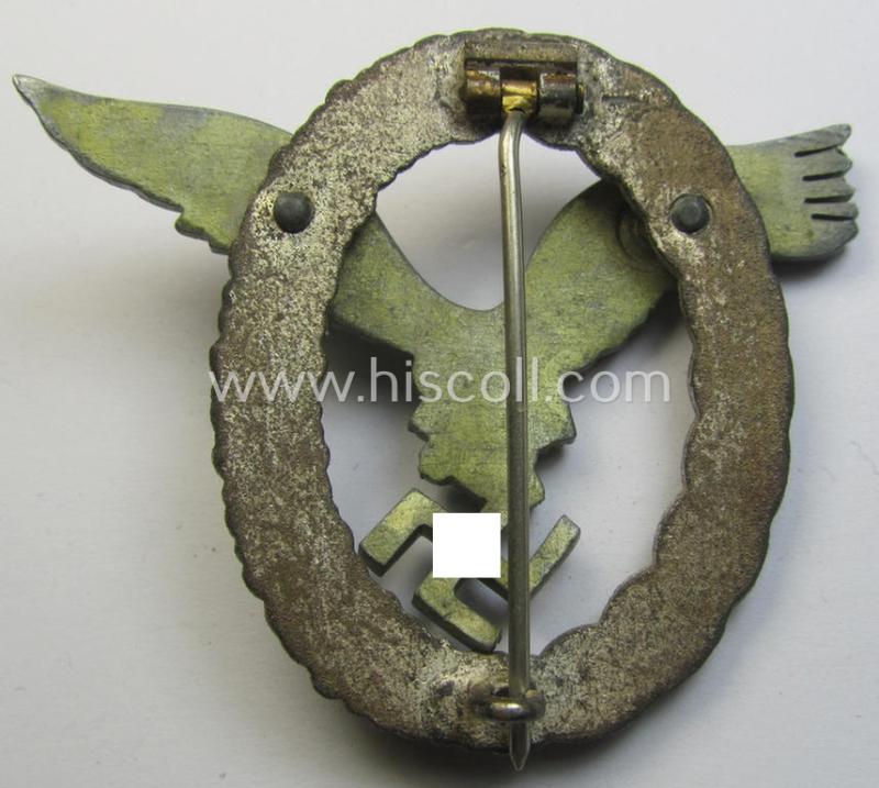 Later-war-period WH (Luftwaffe) 'Flugzeugführer-Abzeichen' (or: pilots'-badge) being a typical zinc- (ie. 'Feinzink'-) based and/or non-maker-marked example by the: 'Friedrich Linden'- (ie. 'FLL'-) company