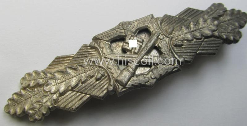 Very nicely preserved 'Nahkampfspange in Silber' being a maker- (ie. 'FLL'-) marked- so-called: '3rd pattern - fat bellied pin'-specimen