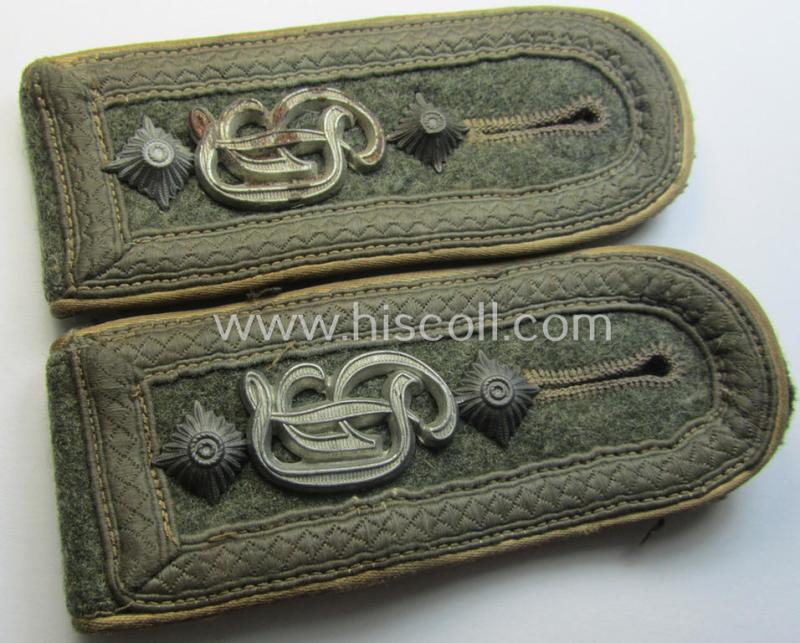 Pair of WH (Heeres) NCO-type, neatly 'cyphered' shoulderstraps: 'Ofwbl. einer Infanterie-Abtlgs.' within the famous 'GD'-division
