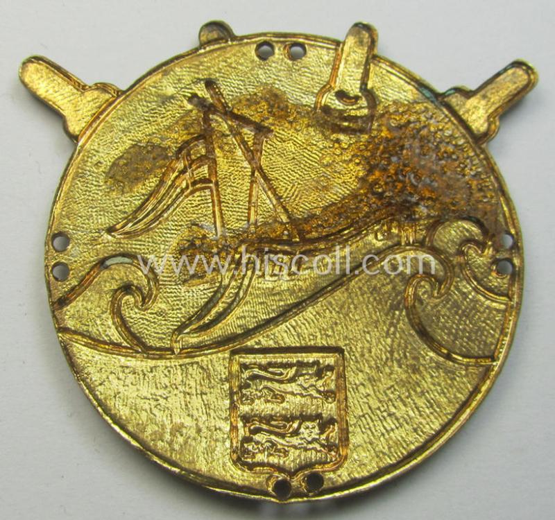 WH (Kriegsmarine) semi-official- and neatly enamelled so-called: side-cap-badge (ie. 'Schiffchenabzeichen') as was (I deem) intended for usage by members serving with the: '2. Vorpostenflottille - Abschnitt Kanal'
