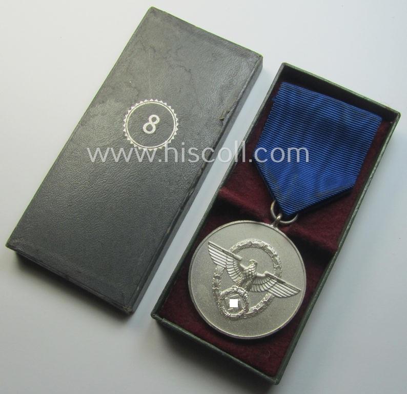 'Polizei-Dienstauszeichnung 3. Stufe' that comes stored in its green-coloured etui