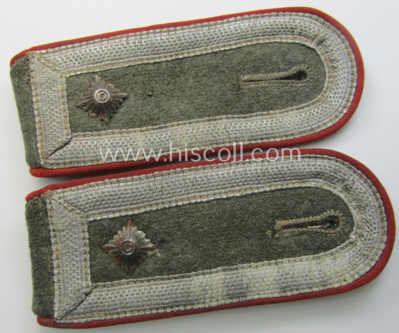 Pair of WH (Heeres) NCO-type shoulderstraps: 'Wachtmeister eines (Sturm)Art.-Abts. o. Rgts.'