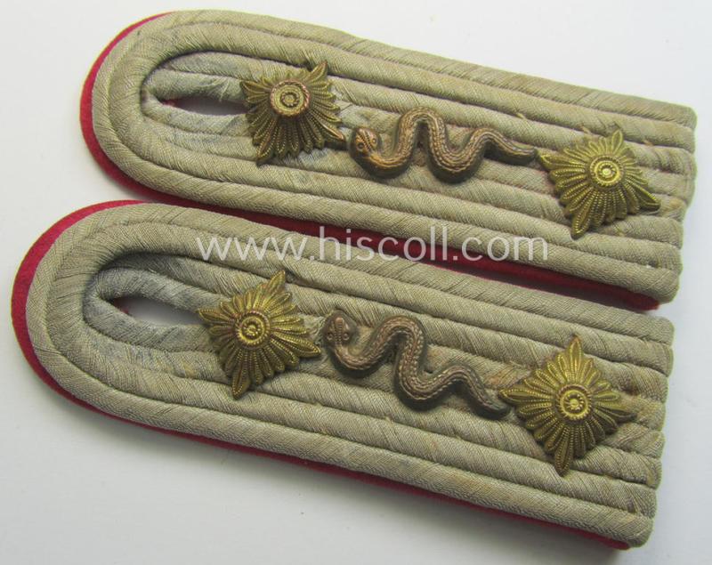 WH (Heeres), 'cyphered' officers'-type shoulderboard-pair as intended for a: 'Hauptmann einer Veterinär-Abtlgs.'