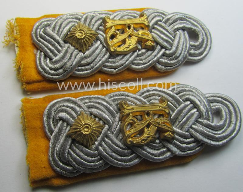 Pair of WH (Luftwaffe) officers'-type shoulderboards as was intended for usage by an: 'Oberstleutnant eines Flieger- o. Fj.-Rgts. und Mitglied einer LW-Kriegsschule'