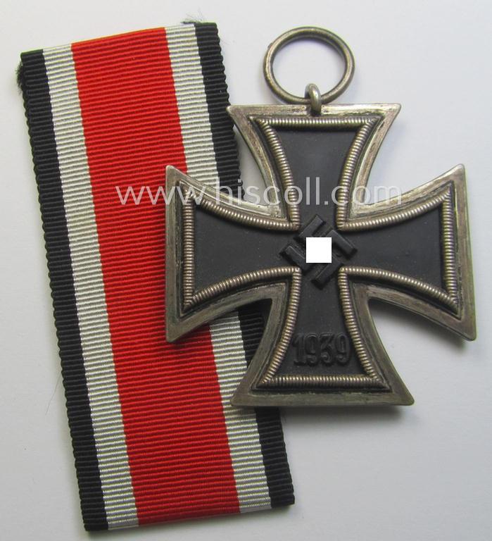 'Eisernes Kreuz II. Klasse' being a (typical) non-maker-marked example by a (by me) unidentified maker (ie. 'Hersteller')