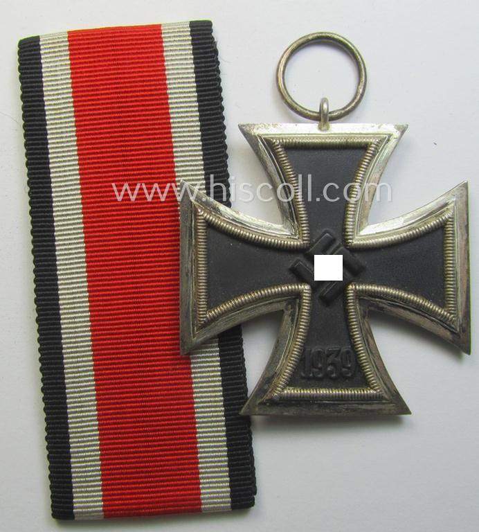 'Eisernes Kreuz II. Klasse' being a (typical) non-maker-marked example by a (by me) unidentified maker (ie. 'Hersteller')