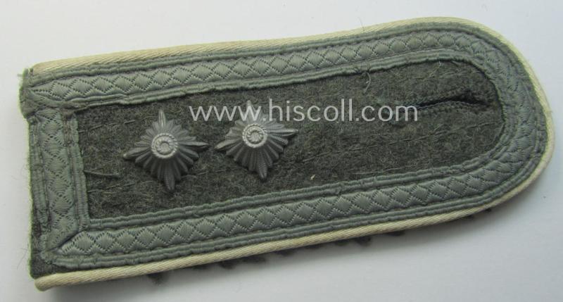 Single, later-war-period (ie. so-called: 'M44'-pattern-), simplified WH (Heeres) NCO-type shoulderstrap as was intended for usage by an: 'Oberfeldwebel eines Infanterie-Rgts.'