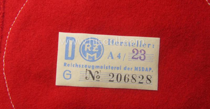 'Extra Qualität', N.S.D.A.P.-pattern, smooth-woolen-based swastika-armband (ie. 'Armbinde') that still retains its period 'RzM'-etiket