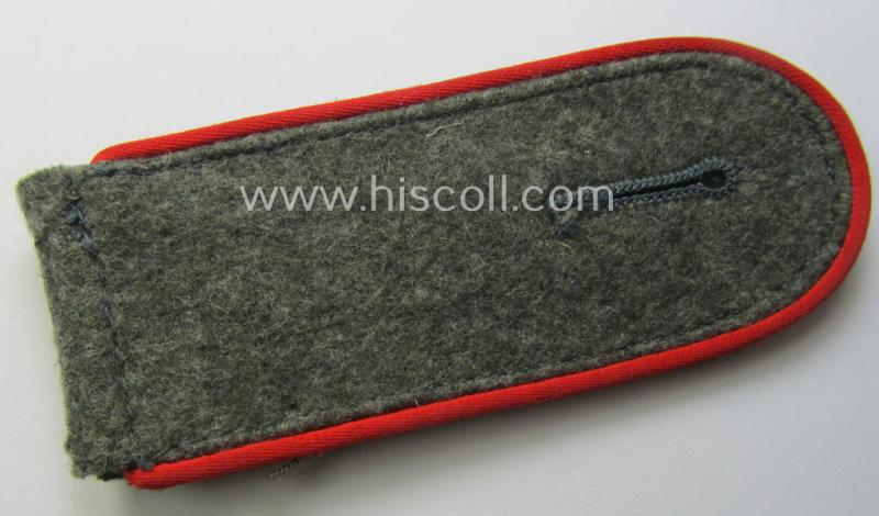 Single, early- (ie. mid-war-)period WH (Heeres) so-called: 'M41 o. 43'-pattern, EM-type shoulderstrap as was intended for - and with certainty worn by! - a: 'Soldat eines (Sturm)Artillerie Abts. o. Rgts.'