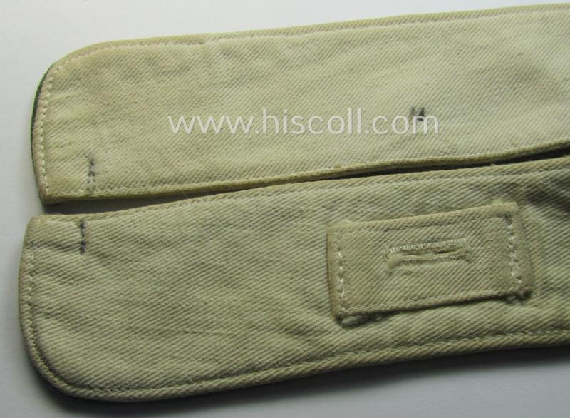 WH (Heeres o. Waffen-SS) greenish-coloured- and/or 'standard-issue'-pattern so-called: 'Kragenbinde' (or: uniform inner-collar) being a regular-issued- (and size ie. '40/43'-marked) example that comes in a hardly used- nor worn, condition