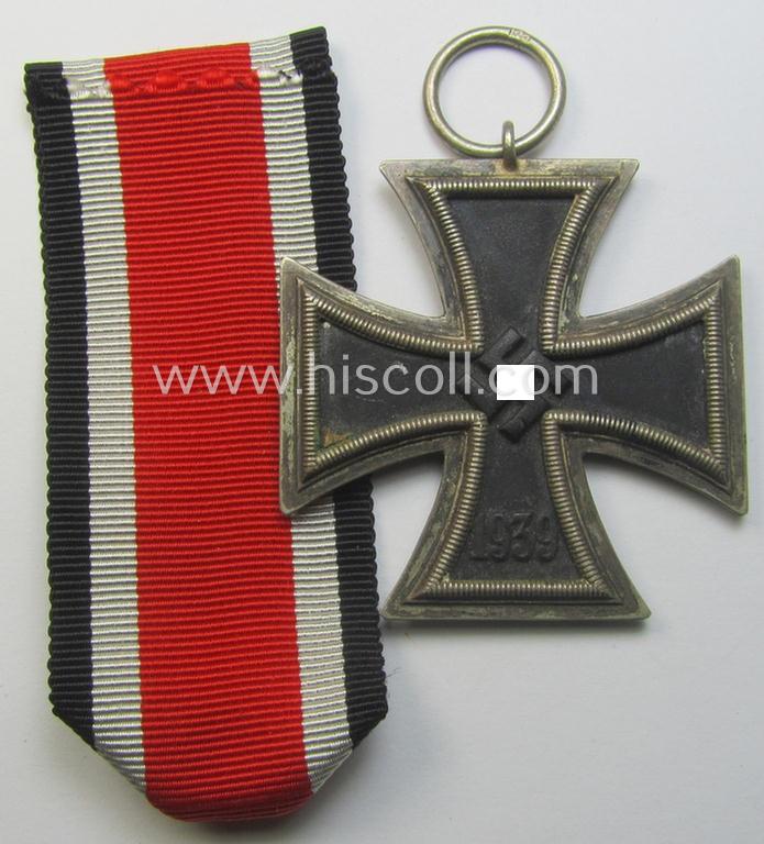 'EKII. Klasse' being a maker- (ie. '52'-) marked example that comes together with its confectioned ribbon (ie. 'Bandabschnitt') by the maker (ie. 'Hersteller'): 'Gottlieb & Wagner'