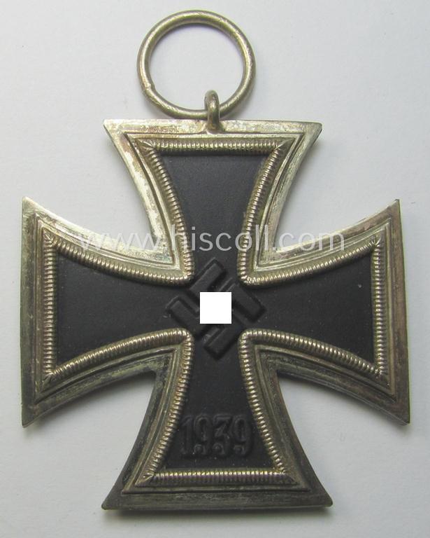 'Eisernes Kreuz II. Klasse' being a (typical) non-maker-marked example by a (by me) unidentified maker (ie. 'Hersteller')