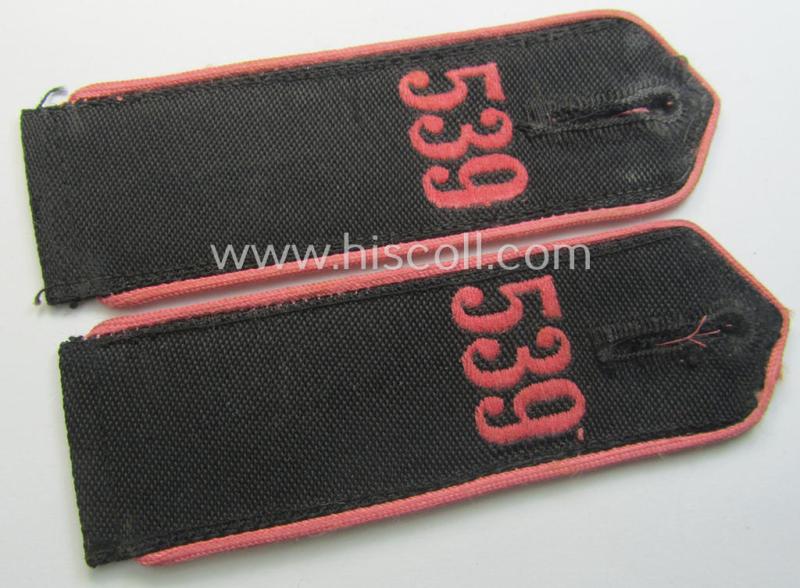 Pair of bright-pink-piped so-called: 'Motor-HJ'-shoulderstraps as was intended for a: 'Hitlerjunge' who served within the 'Bann 539' (539 = 'Bann Vöcklabruck' in the 'Gebiet Südost Oberdonau'