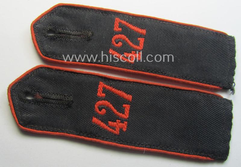 Pair of: 'Allgemeine-HJ'-shoulderstraps: 'Hitlerjunge' - 'Bann 427' (Bann 427 = 'Bann Strohgäu' / 'Gebiet Süd Württemberg')