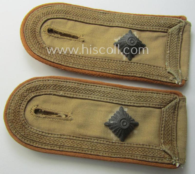 Pair of - truly used- and/or worn! - WH (Luftwaffe) 'tropical-styled' NCO-type shoulderstraps (as was specifically for usage on the tropical-shirts ie. tunics) as was intended for usage by a: 'Feldwebel der Nachrichten-Trpn.'