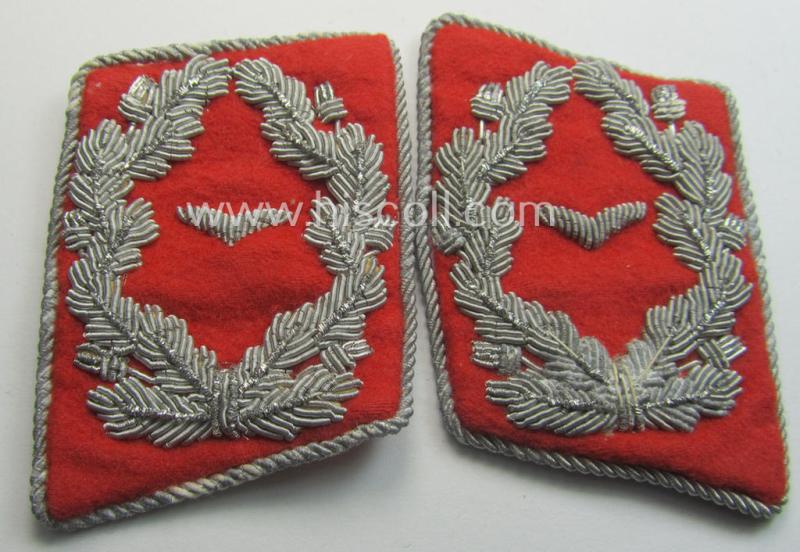 Pair of hand-embroidered, WH (Luftwaffe) officers'-type collar-patches as executed in bright-red-coloured wool as was intended for usage by a: 'Major der Flak-Artillerie-Trpn.'