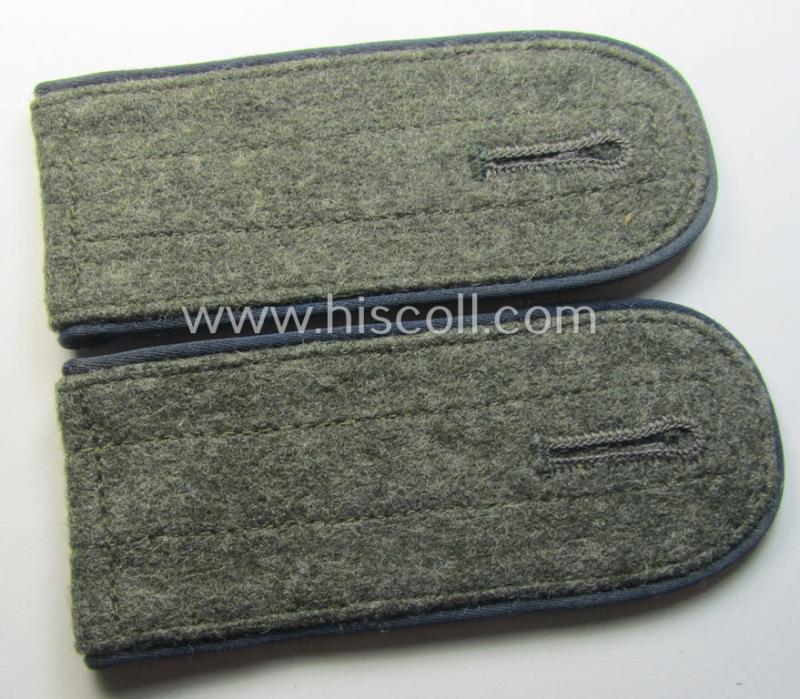 Pair of WH (Heeres) 'M44'-styled ie. 'simplified' EM-type shoulderstraps: 'Sld. eines Sanitäts-Rgts. o. Abtlgs.'