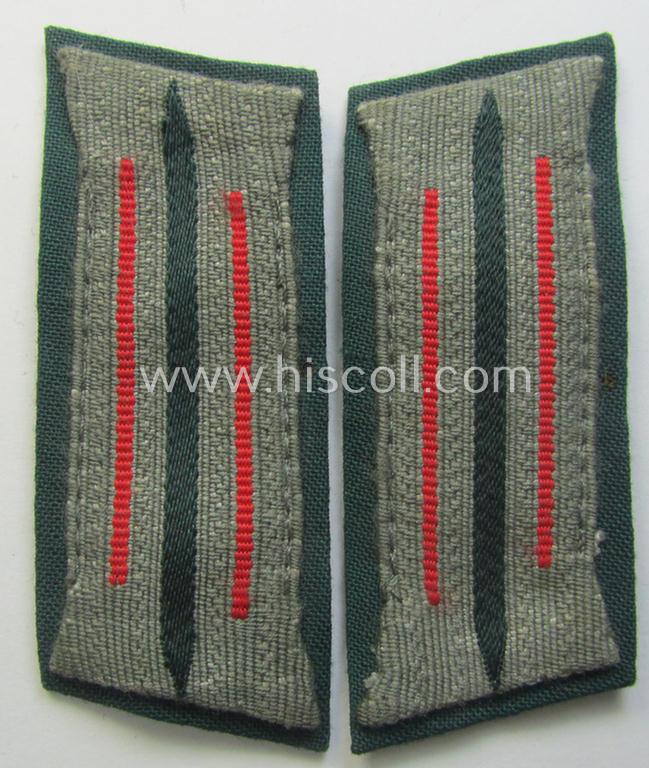 Fully matching pair of pre- (ie. early-war-) period WH (Heeres) 'M36' (ie. 'M40'-) type collar-patches (ie. 'Einheitskragenspiegel') as piped in bright-red-coloured branchcolour as intended for usage by a: 'Soldat der (Sturm-)Artillerie-Trpn.'