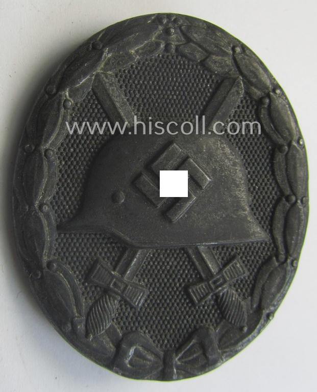 'Verwundeten-Abzeichen in Silber' being a clearly maker- (ie. '30'-) marked- and typical molded  'Feinzink'-based example as was produced by the desirable maker: 'Hauptmünzamt Wien'