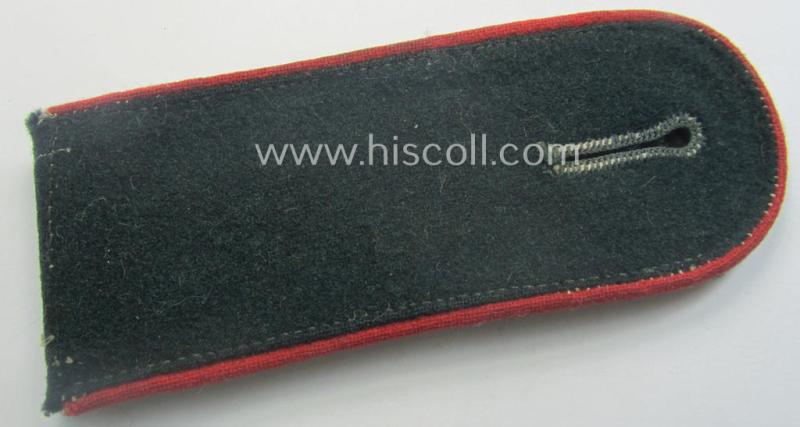 Single, pre- (ie. early-) war-period WH (Heeres) so-called: 'M36 o. 40'-pattern, EM-type shoulderstrap as was intended for - and with certainty worn by! - a: 'Soldat eines (Sturm)Artillerie Abts. o. Rgts.'