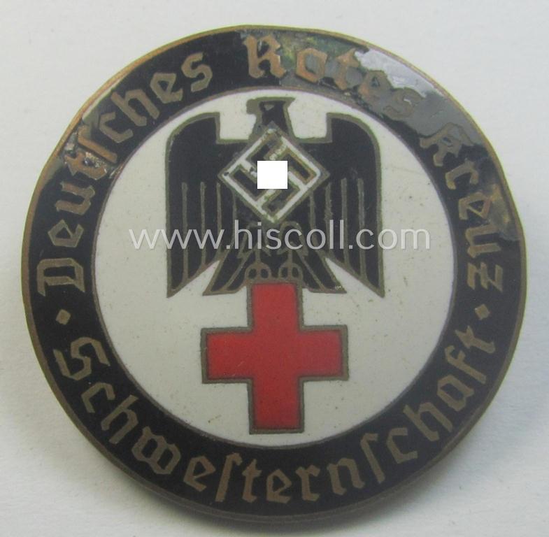 DRK nurses'-badge entitled: 'Schwesternschaft' being a medium-sized version showing a bearers'-number: ('835'), towns-name: ('Karlsruhe') and/or makers'-mark ('A. Stübbe - Berlin')