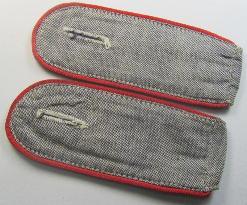 Pair of WH (LW) 'summer-style' EM-type shoulderstraps (as especifically intended for usage on the: 'blau-mellierter-Hemden') (ie. summer-shirts) as was intended for a: 'Soldat der LW-Flak-Artillerie-Trpn.'